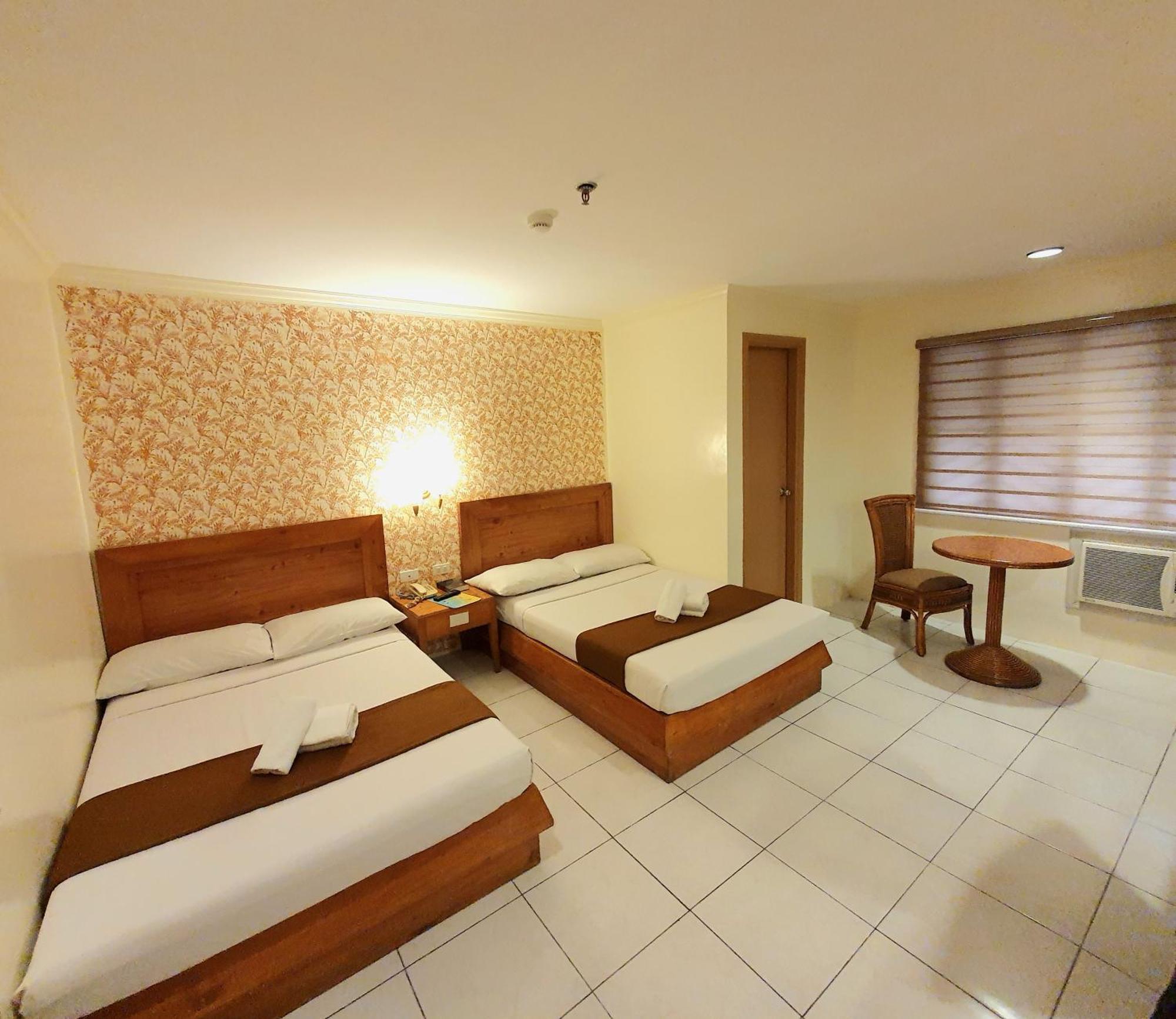 Rosas Garden Hotel Манила Экстерьер фото