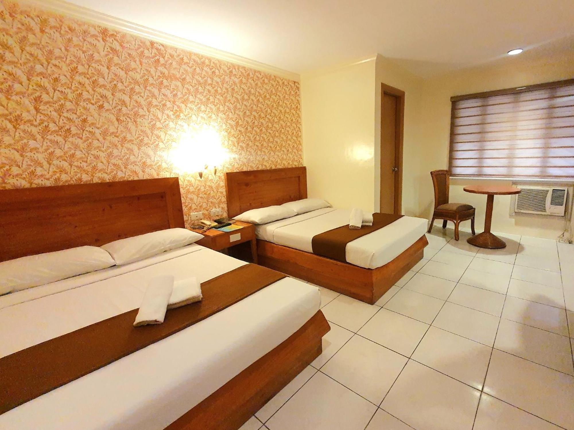 Rosas Garden Hotel Манила Экстерьер фото