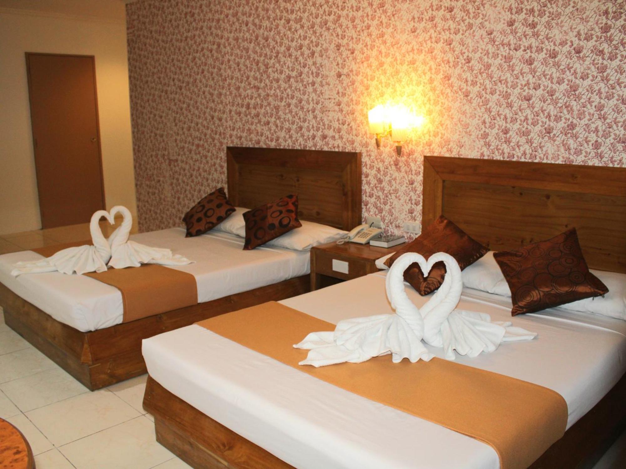 Rosas Garden Hotel Манила Экстерьер фото